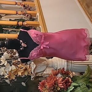 Victoria's 100% Silk & Lace Mini Slip Size: L